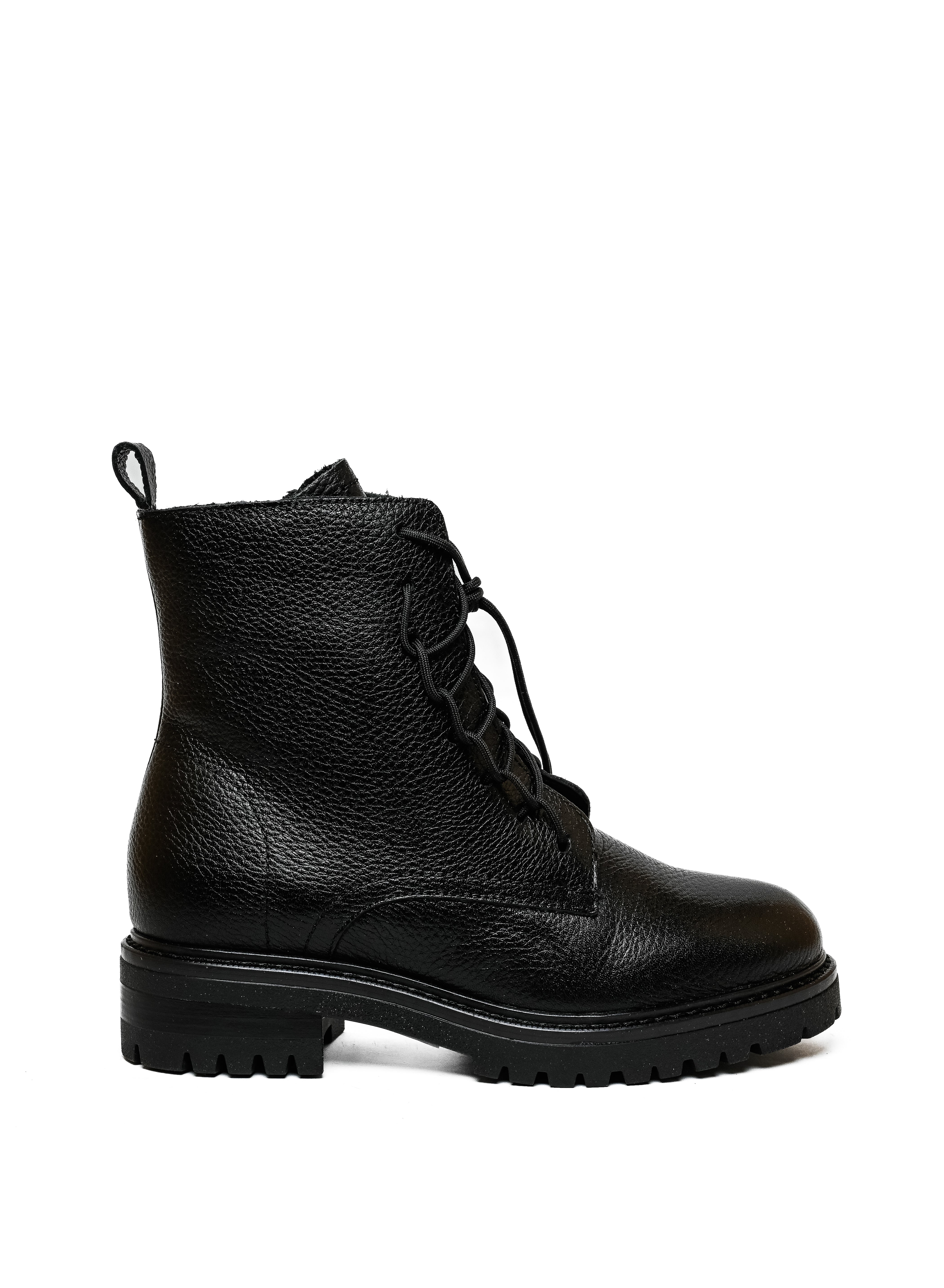 Дамски боти Omoda